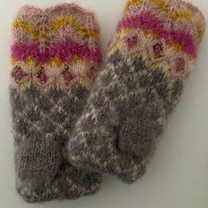 Warm Fingerless Gloves by FRENCH KNOT